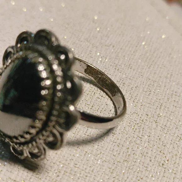 Whiting Davis Vintage Signed Silvertone Ring Size 8 Hematite Stone Oval Design - Picture 2 of 10